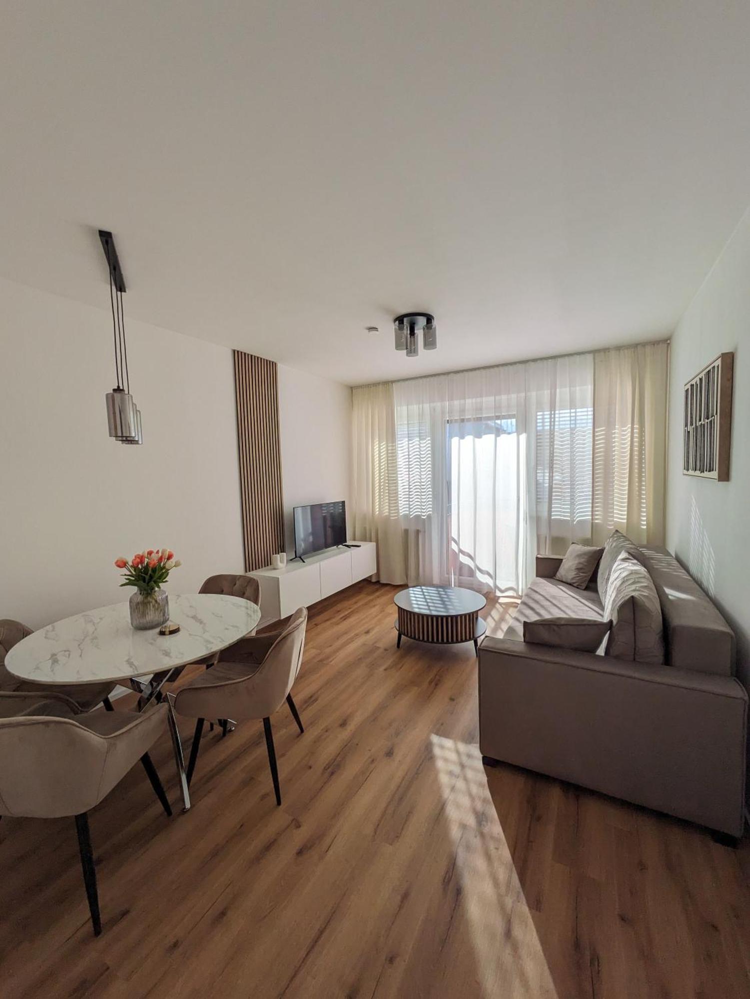 Charmante Ferienwohnung In Villach Bagian luar foto